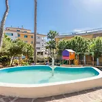 En Centro Con Piscina