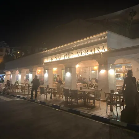 En Centro Con Piscina Moraira